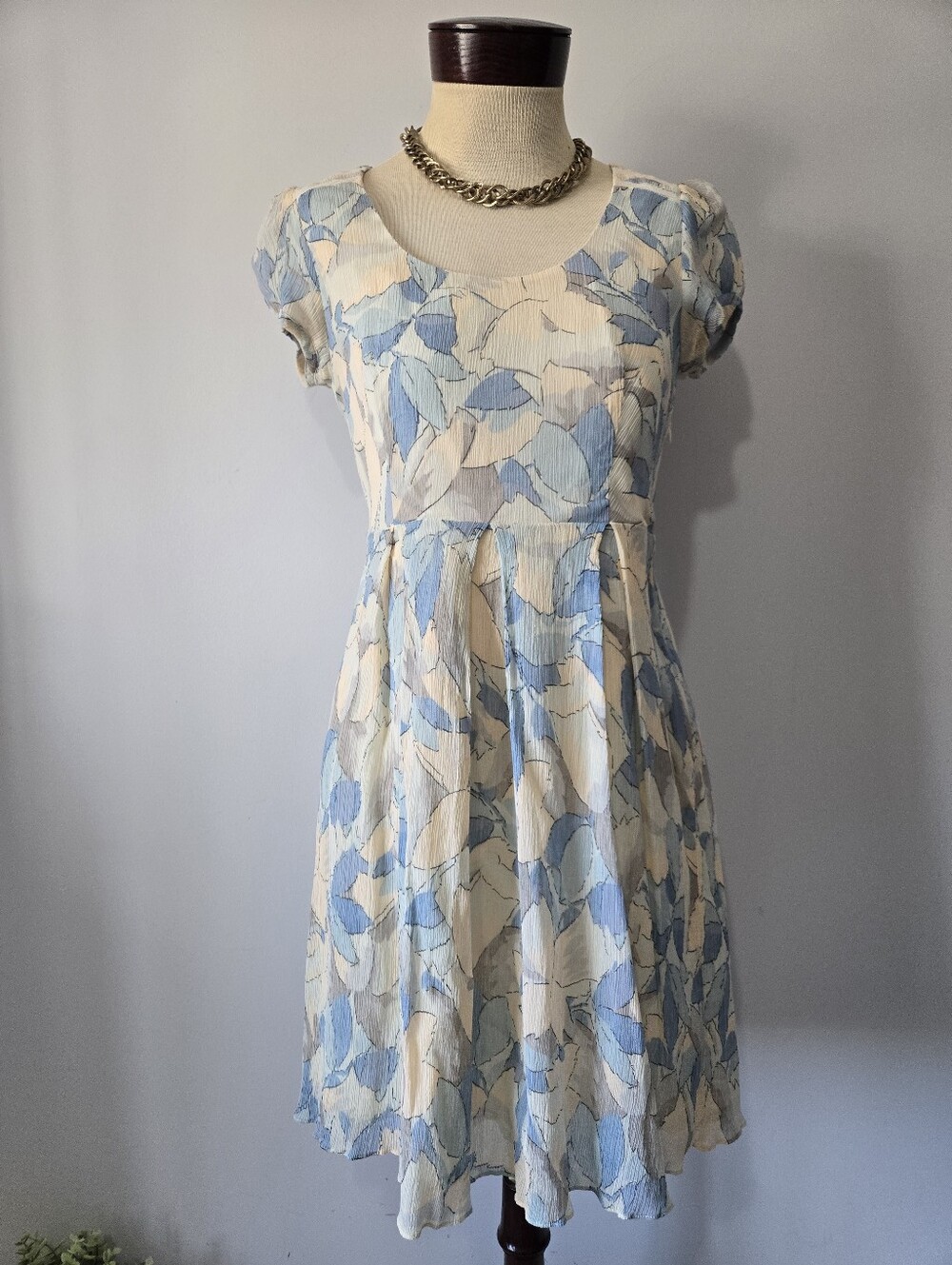 Moulinette Soeurs Silk And Cotton Blue & Cream Floral Short Sleeve Dress.Size 6P